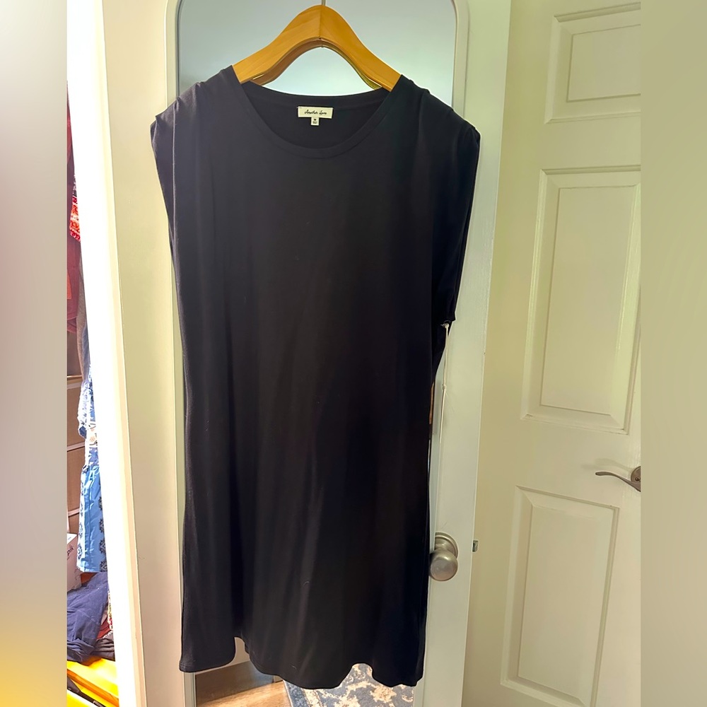 Black Sleeveless Dress